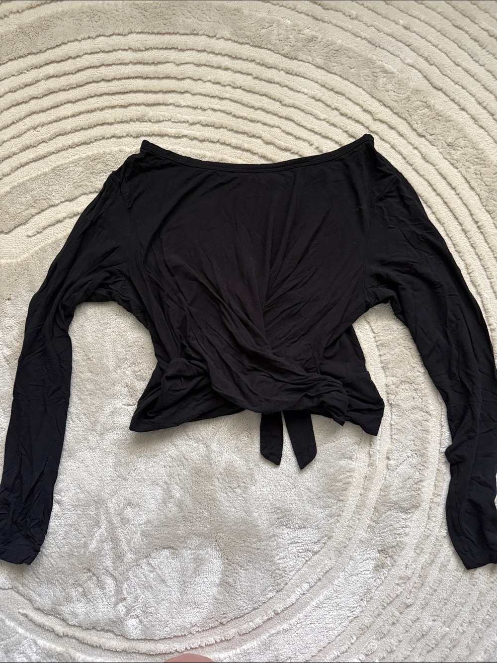 Victoria's Secret Black Long-Sleeve Tie-Front Cropped Top
